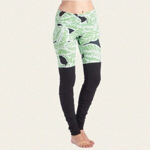 ALO Yoga Green Leaf Print and Black Panel Leggings